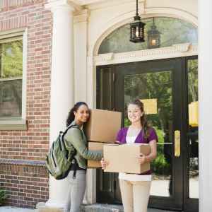 International students studying in the USA moving into dorms